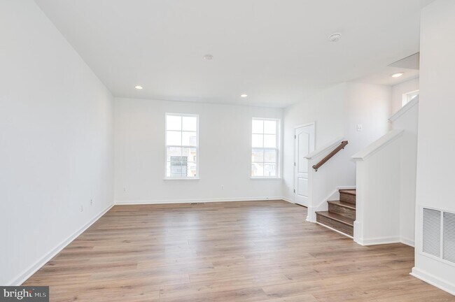 Foto del edificio - 301 Hillsdale Pl