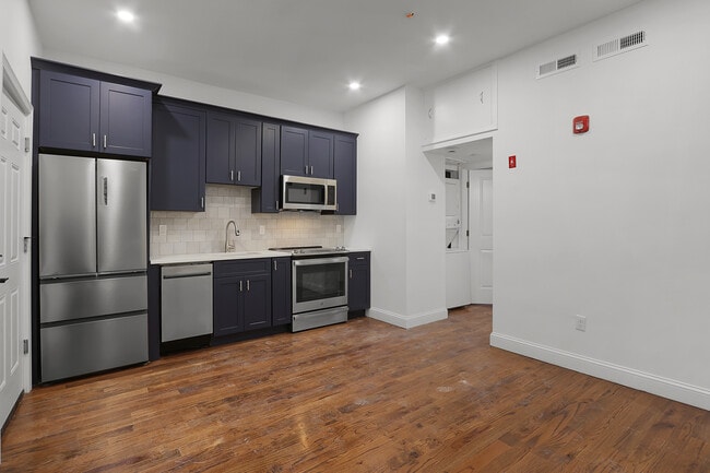 Building Photo - 57 Trumbull St