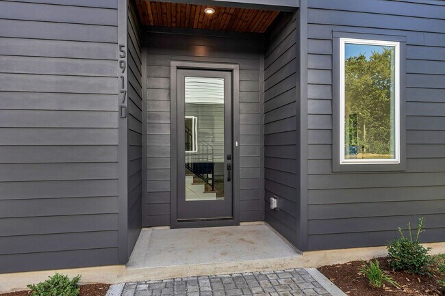 Foto del edificio - 5917 Robertson Ave