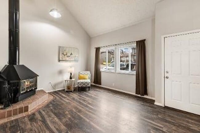 Building Photo - 5555 Denmark Ct