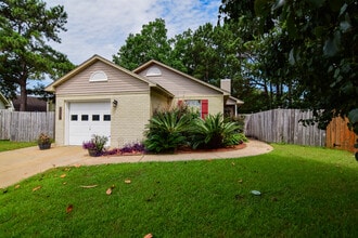 Building Photo - 8591 Waccamaw Ct
