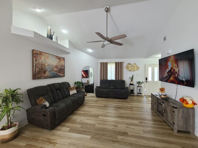 Foto del edificio - 179 W Cherrywood Ln