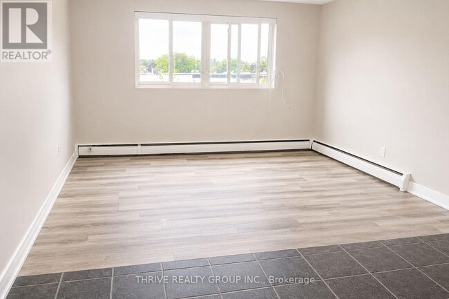 Building Photo - 153 Godfrey Dr
