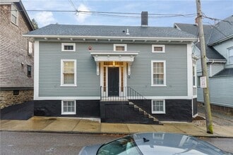 Building Photo - 13 Sherman St