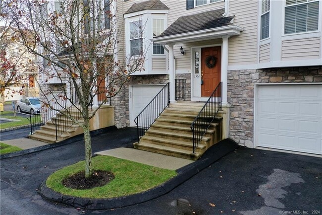 Building Photo - 1302 Briar Woods Ln