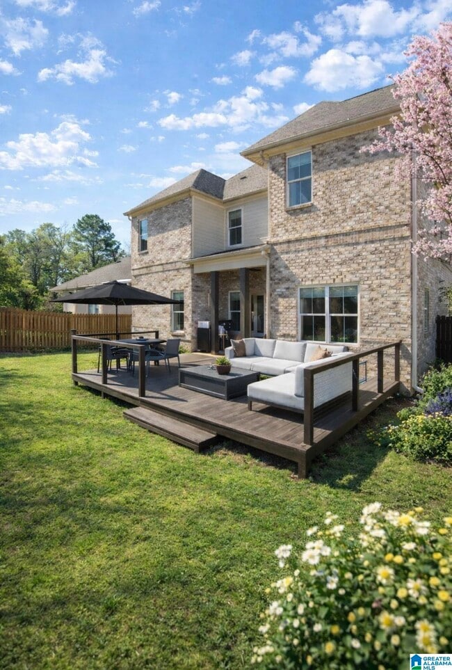 Foto del edificio - 349 Lionel Allen Wy