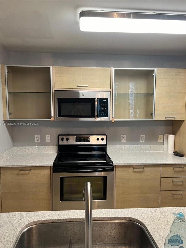 Foto del edificio - 350 NE 24th St