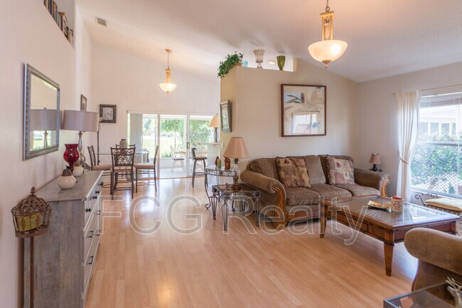 Photo - 645 Allison Ave House