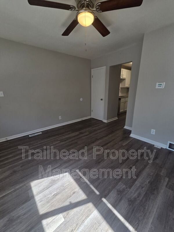 Foto del edificio - 9416 E 14st South