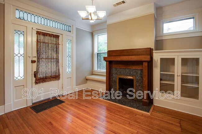 Building Photo - 1552 Forest Ave