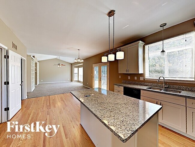 Foto del edificio - 74 Huckleberry Ct