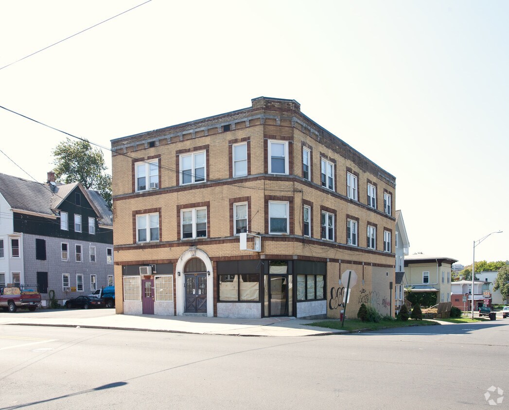 Primary Photo - 638-640 Stanley St