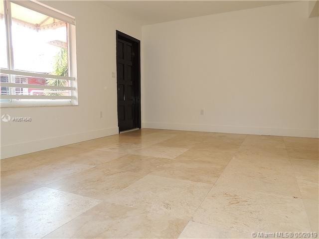 Foto del edificio - 540 NE 62nd St