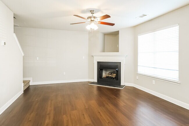 Building Photo - 5028 Magnasco Ln