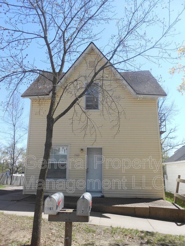 1563 E Madison St, Eau Claire, WI 54703 Room for Rent in Eau Claire