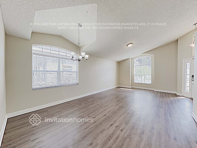 Foto del edificio - 12870 Maribou Cir