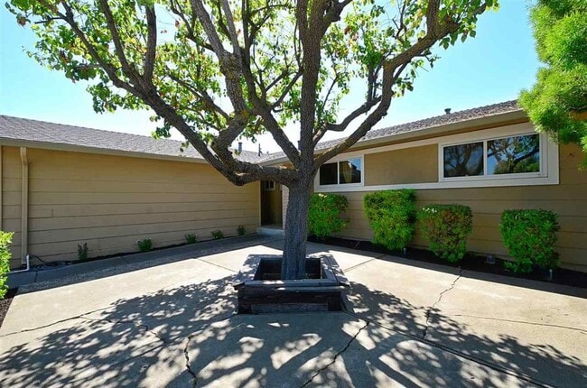 Foto del edificio - 3BD/2BA House in Pleasanton Val Vista Community w/ POOL!