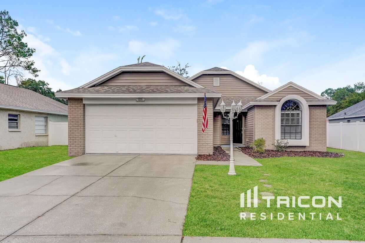 Foto principal - 1620 Spinning Wheel Dr