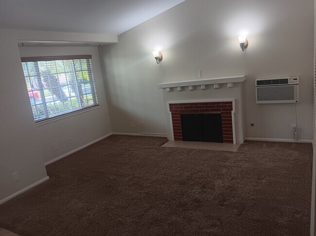 Foto del edificio - 7341 Newlin Ave