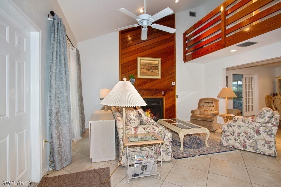Foto principal - 532 111th Ave N