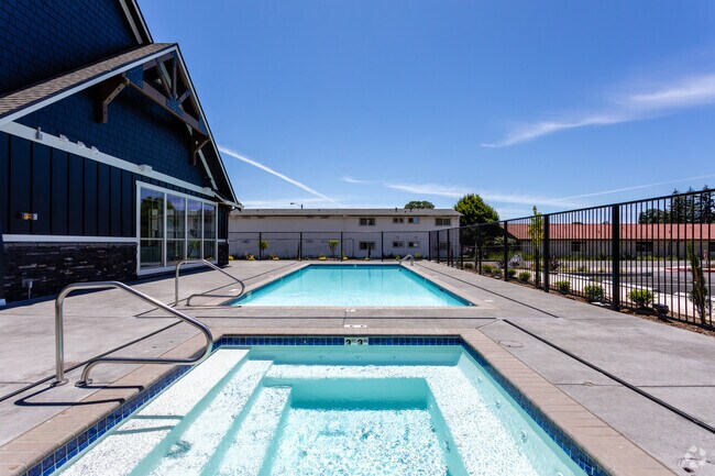 Spa y piscina - St Helens Place Apartment Homes