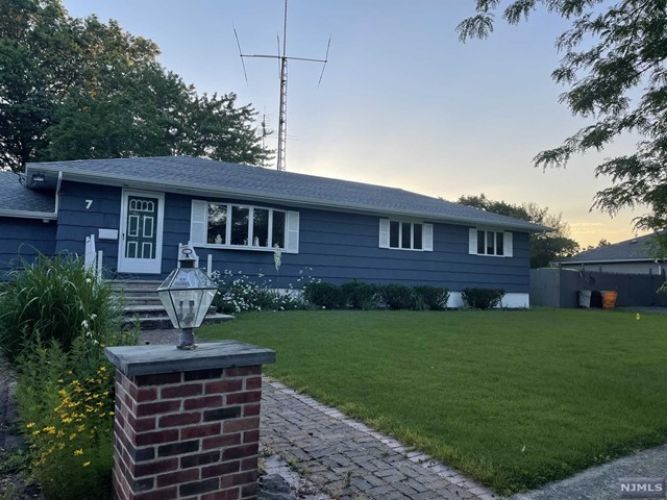 7 Canton Rd, Wayne, NJ 07470 House Rental in Wayne, NJ