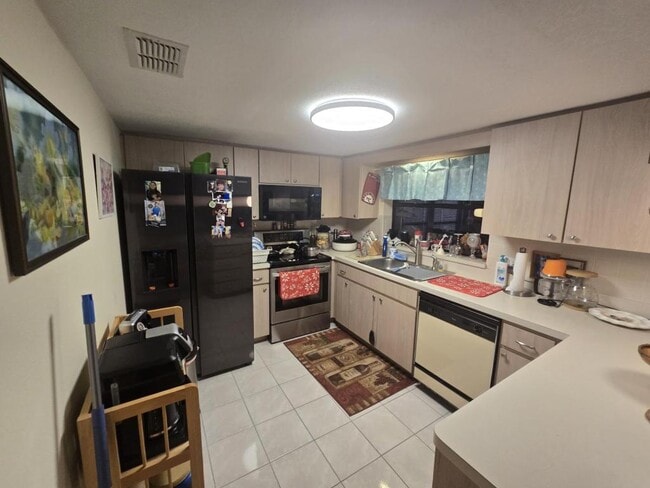 Foto del edificio - 4261 Paradise Cir