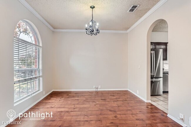 Foto del edificio - 3 br, 2.5 bath House - 2532 Forestwood Dr ...