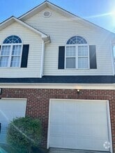 Building Photo - 2113 Thornblade Dr