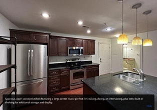 Building Photo - 521 N Graham St