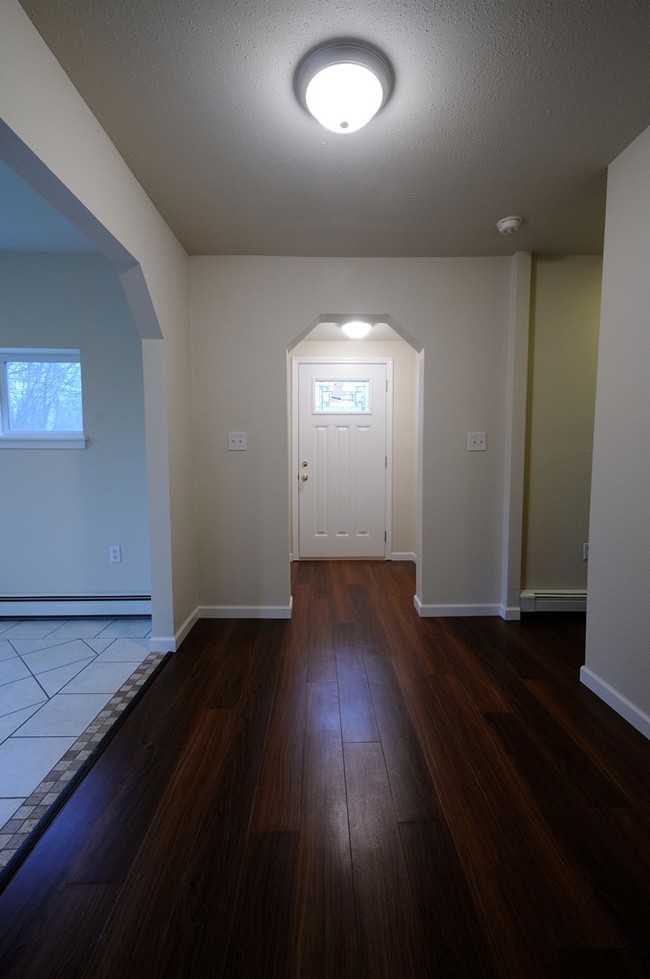 Building Photo - 1520 Moriarity Dr
