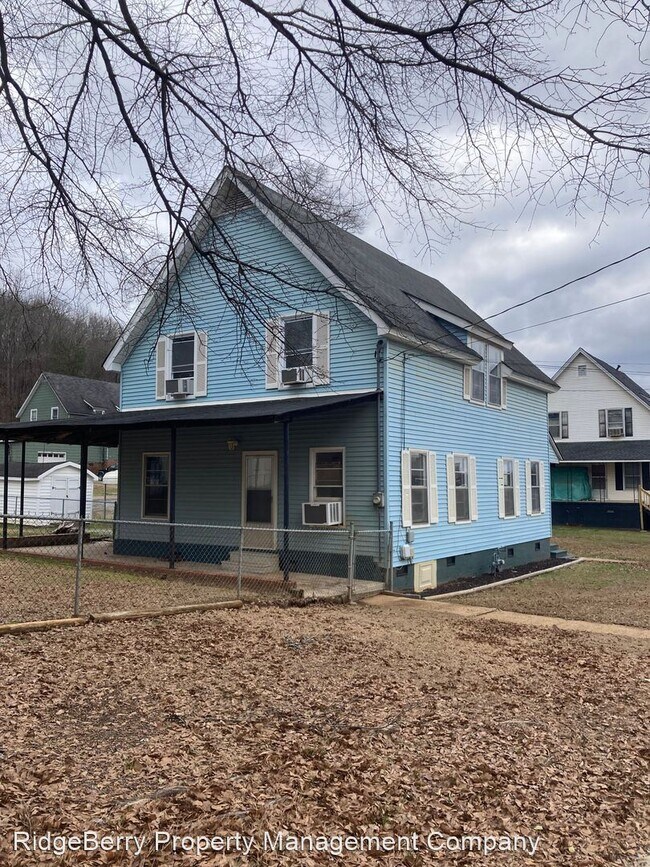 Building Photo - 4 br, 1.5 bath House - 408 Park Ave