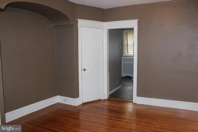 Building Photo - 5888 Henry Ave