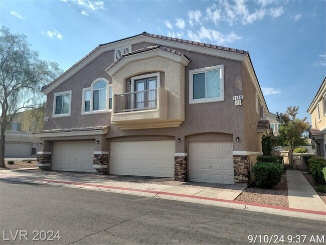 Building Photo - GREAT HENDERSON GATED COMMUNITY WITH ATTAC...