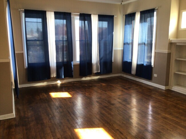 Foto del edificio - 8204 S Peoria St