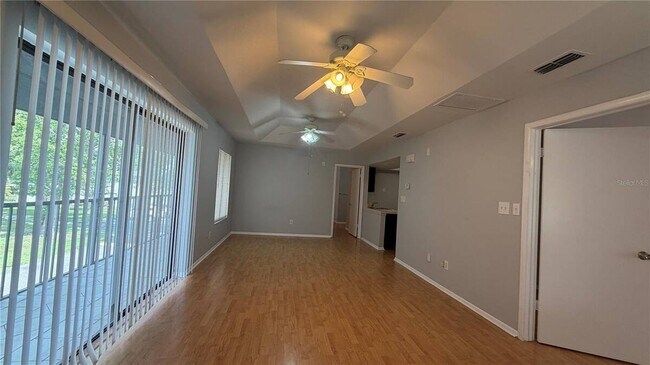 Foto del edificio - 4323 Pinebark Ave