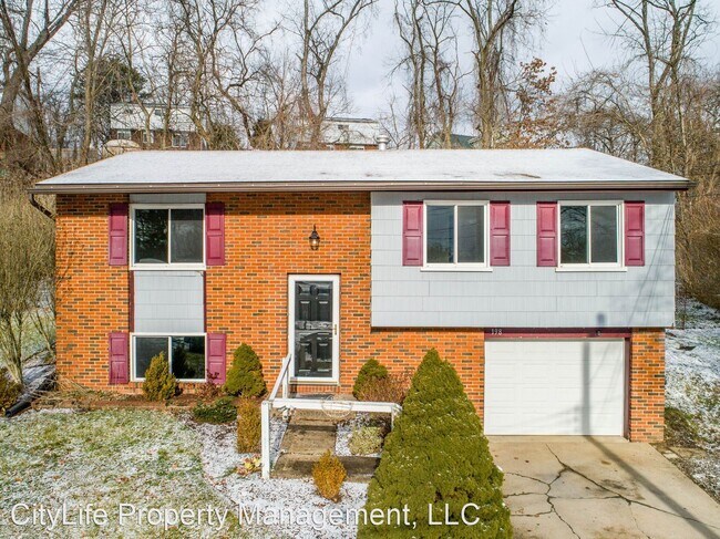 Building Photo - 4 br, 2.5 bath House - 198 Colonial Villag...