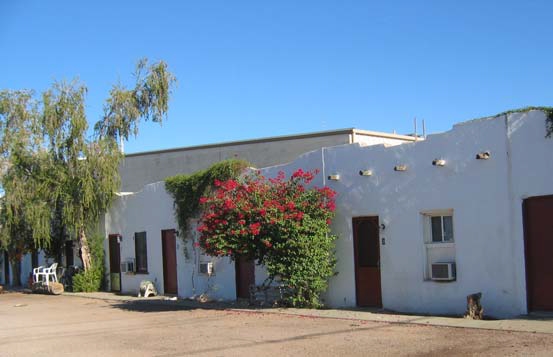 Primary Photo - Grand Avenue Apartments