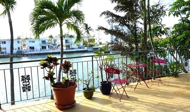 Foto del edificio - 8040 Tatum Waterway Dr
