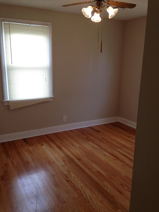 Foto del edificio - 3607 Harris Ave