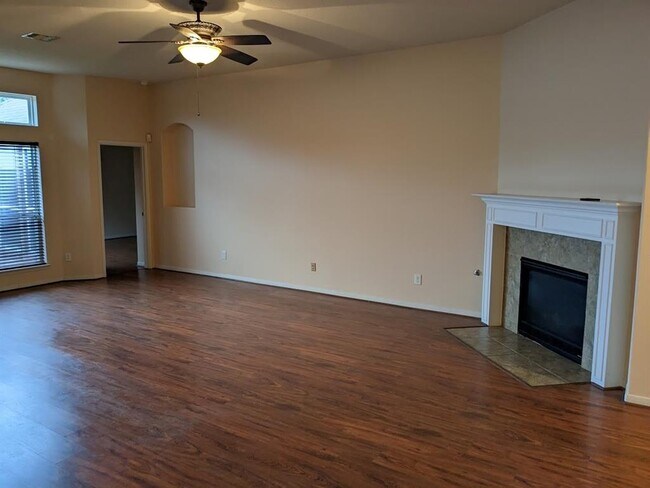 Foto del edificio - 18710 Cypress Lake Village Dr