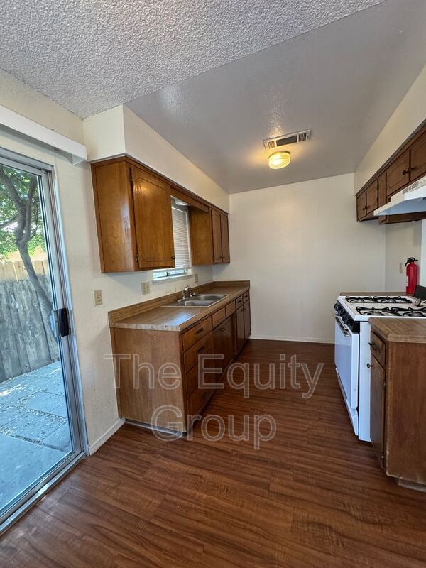 Building Photo - 2941 W Caldwell Ave