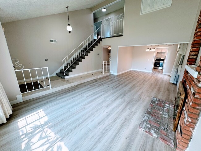 Building Photo - 13029 Semora Dr