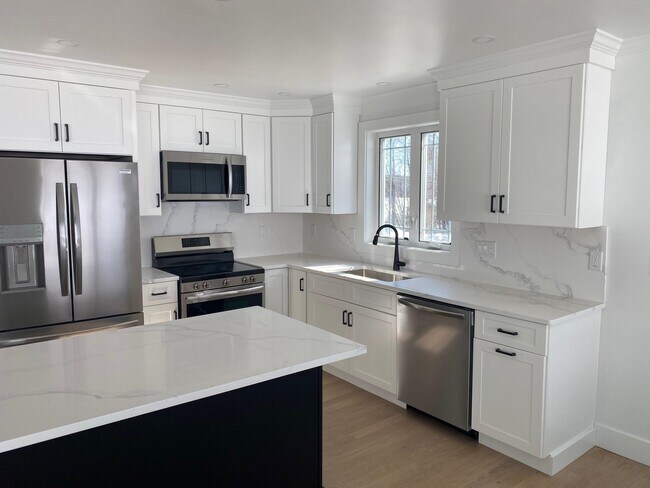 Foto del edificio - 53 River Rd