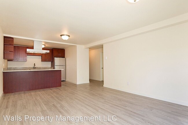 Building Photo - 2525 Minor Ave E