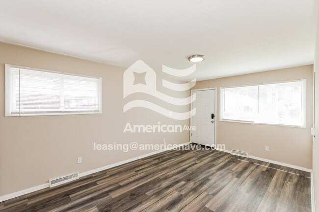 Foto del edificio - 12006 Erwin Ave