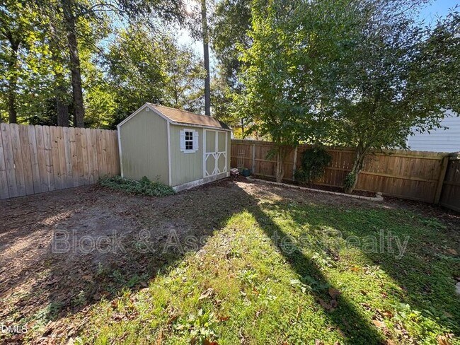 Foto del edificio - 4008 Landover Ln