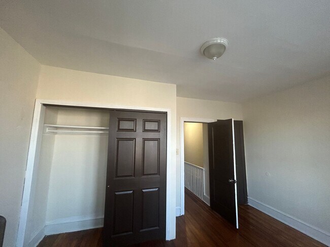 Foto del edificio - 6052 N Norwood St