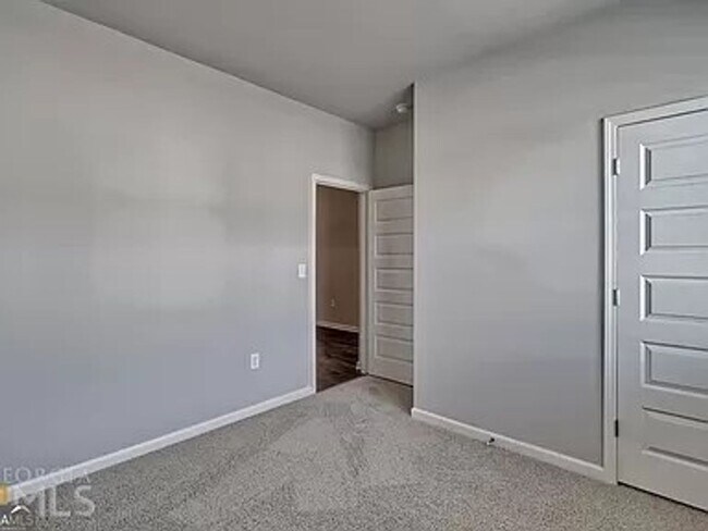 Building Photo - 1528 Brangus Dr