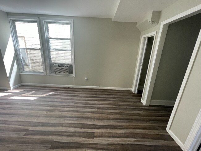 Foto del edificio - 52 Welland Ave